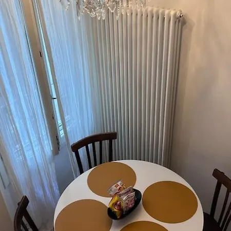 Lägenhet La Casetta Nel Cerchio *